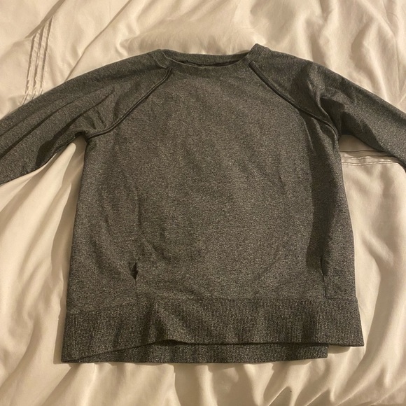 Lululemon sweatshirt gray size 6 tag removed good condition - Picture 1 of 3
